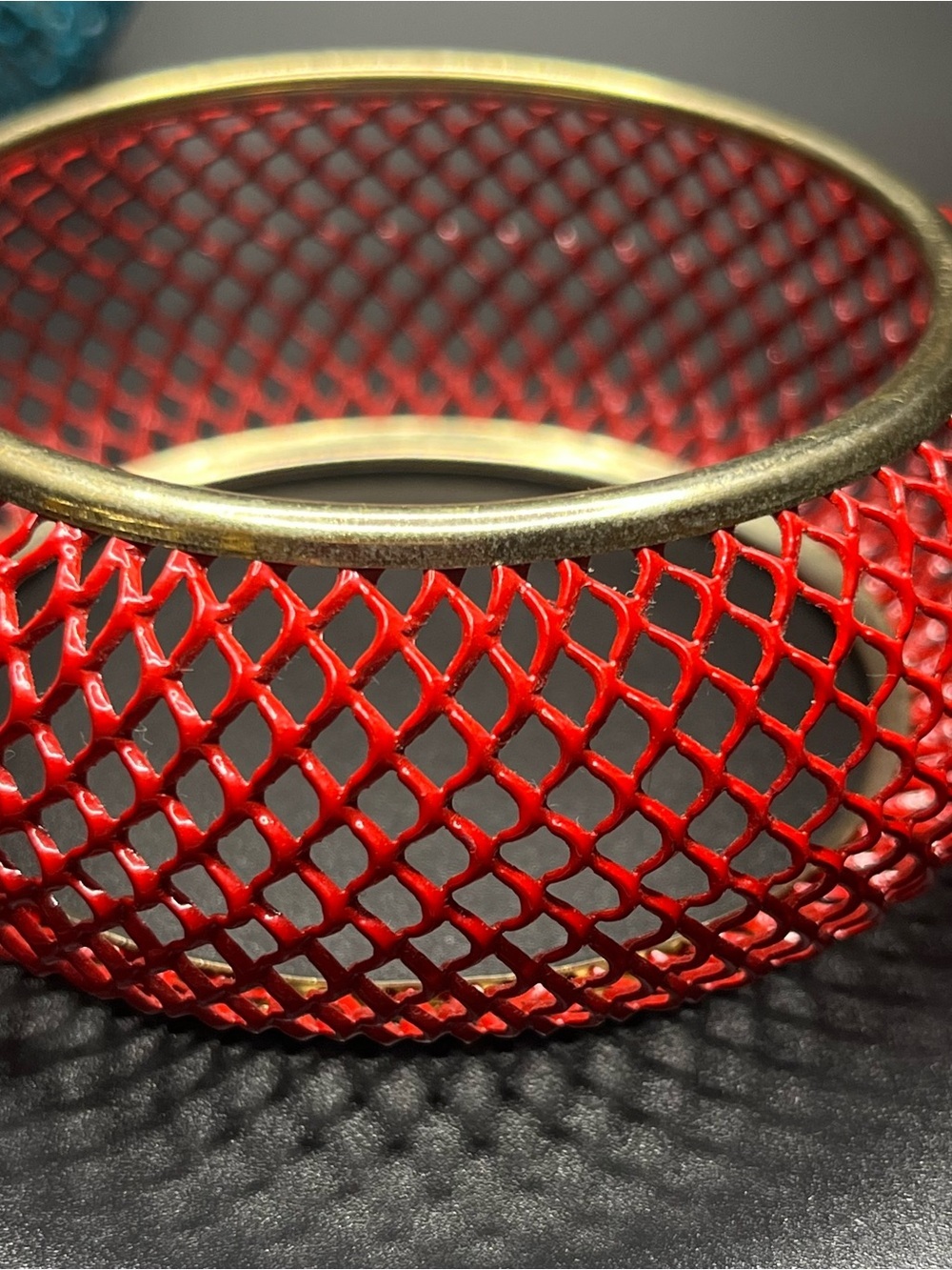 Vintage mesh bangle bracelet lot red and turquoise metal openwork bangles - Picture 4 of 6